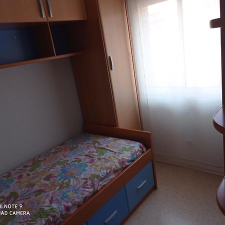 Piso Taxi Estacion De Autobuses Apartment Andújar Екстериор снимка